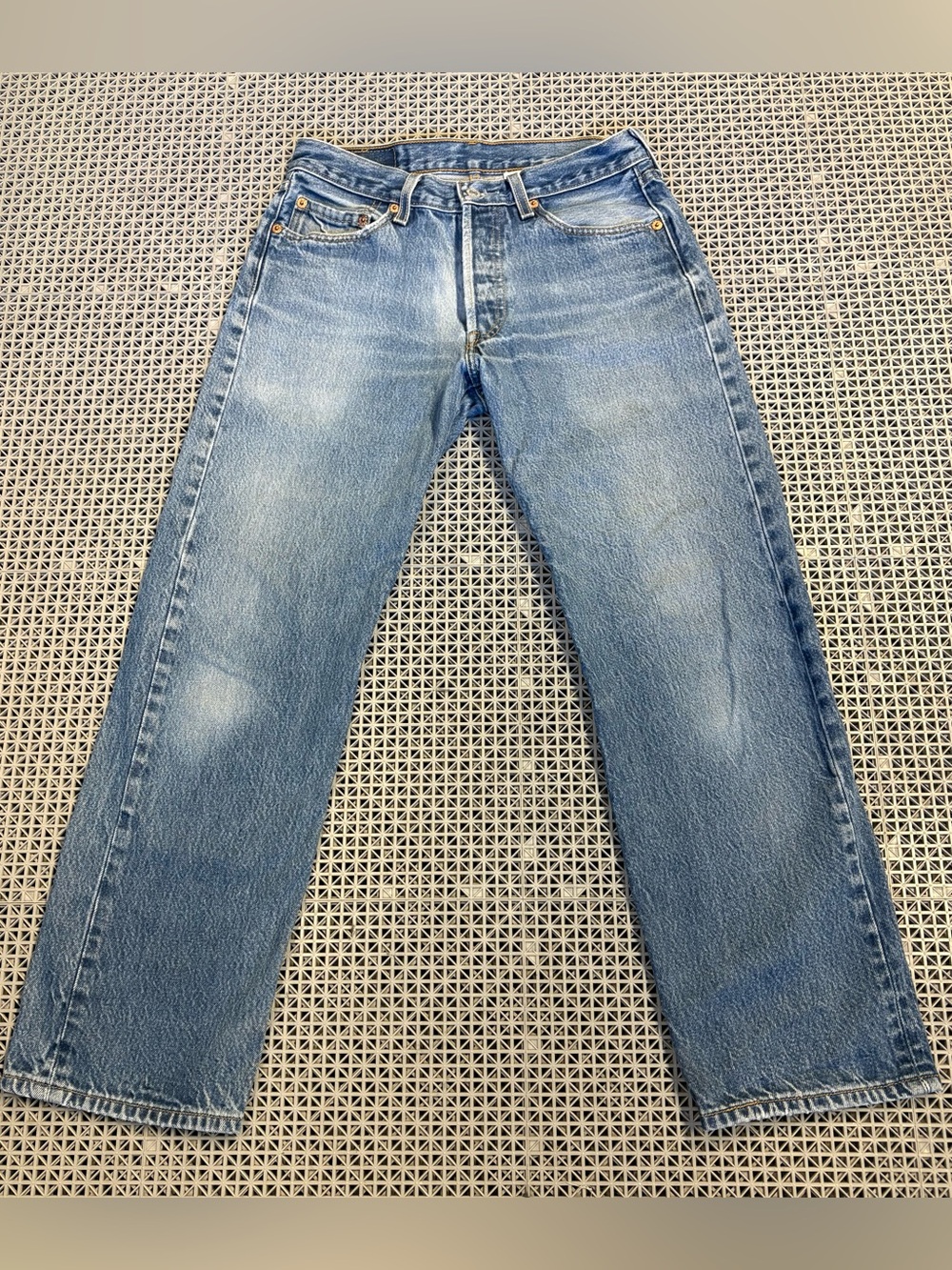 Vintage Levi’s 501 Medium Wash Button-Fly Blue Jeans - Y2K